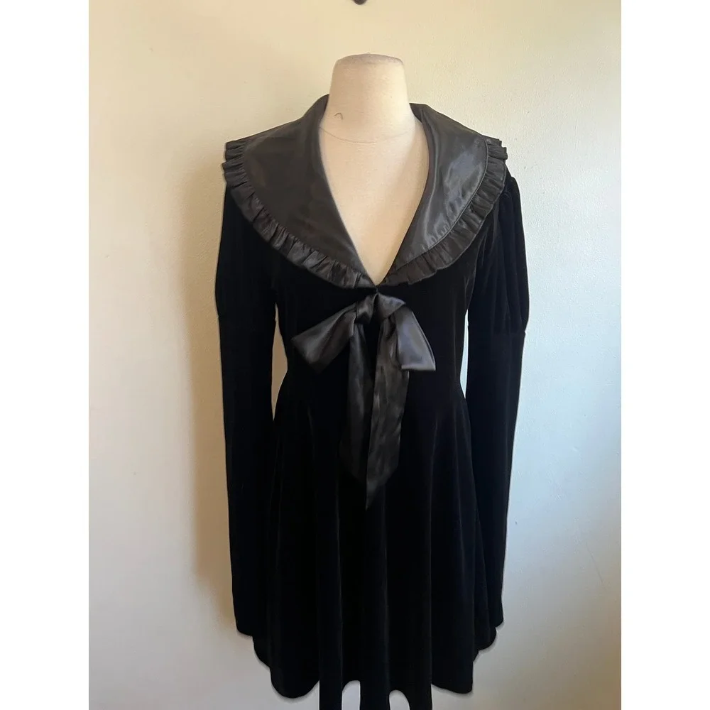 Killstar Itsura mini black velvet dress - Picture 1 of 6